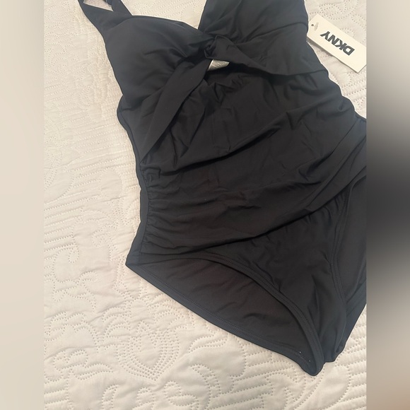 NWOT DKNY Women's Twist Tummy Control One Piece Swimsuit - Picture 7 of 8